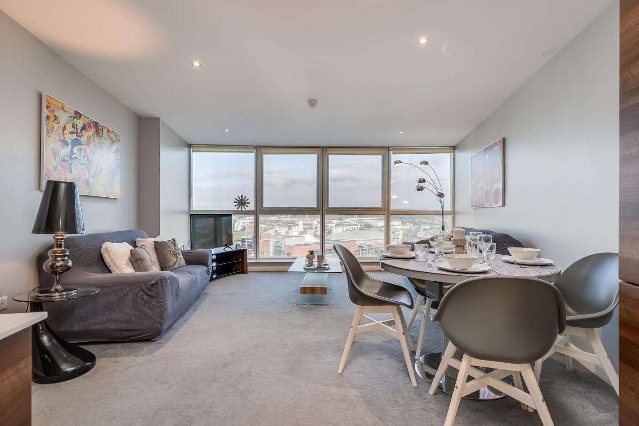 Entire With Sea View In Prime Location * Belfast