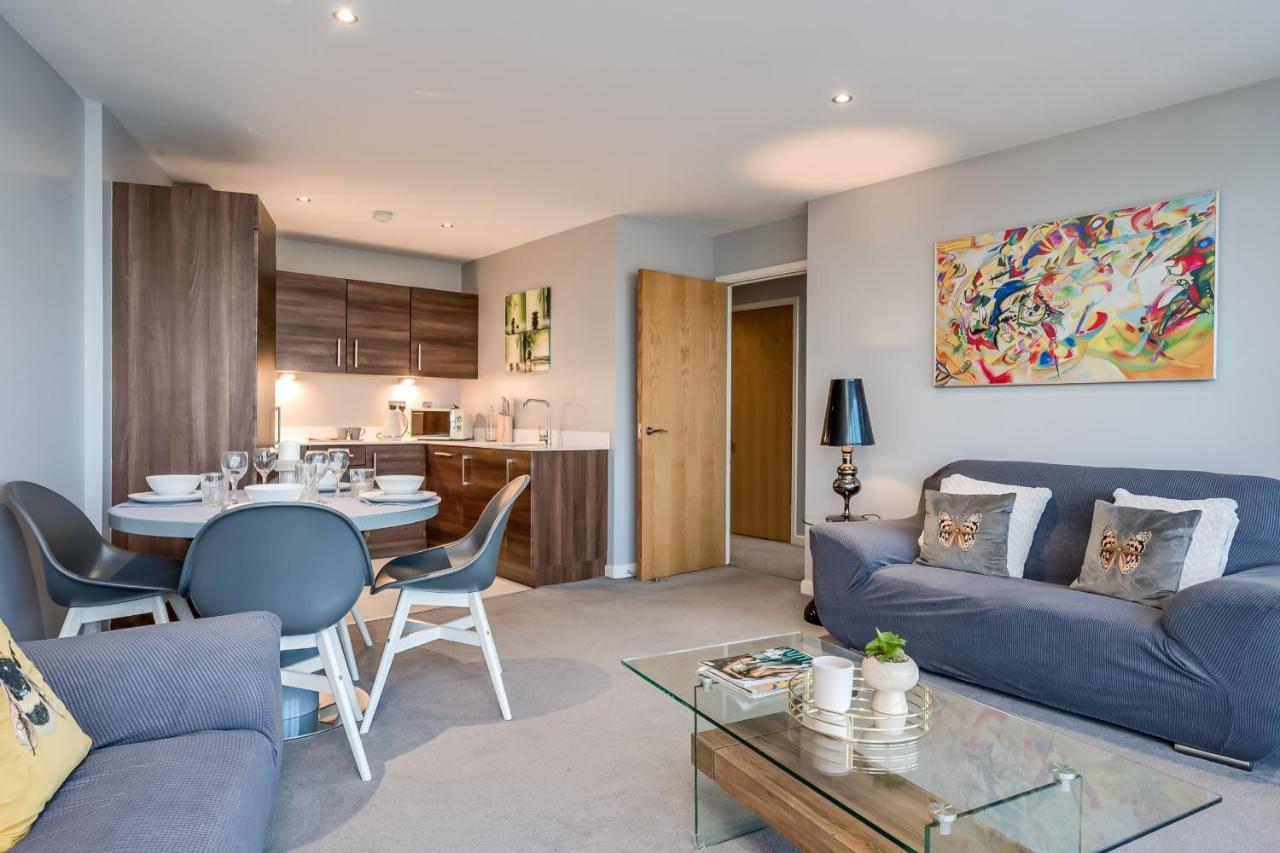 Appartement Entire With Sea View In Prime Location *
